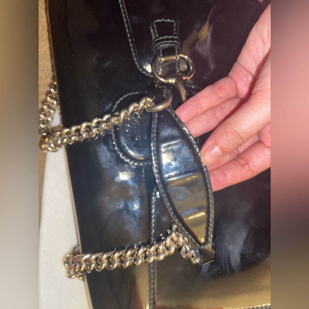 SOLD Gucci Black Patent Leather Shoulder Bag - Picture 13 of 13